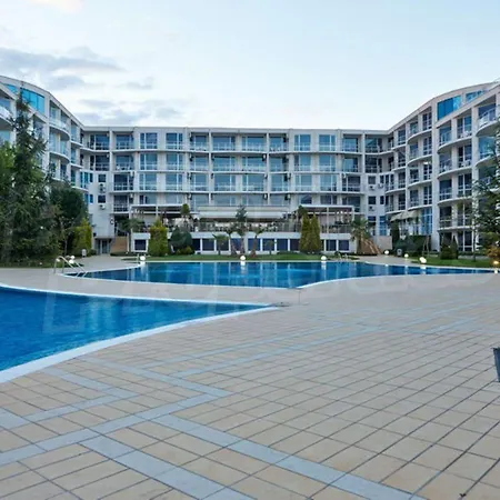 Atlantis Sea View Lägenhetshotell Burgas
