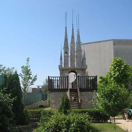 Atlantis Sea View Aparthotel 4*