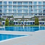Apart-hotel Atlantis Sea View 4*