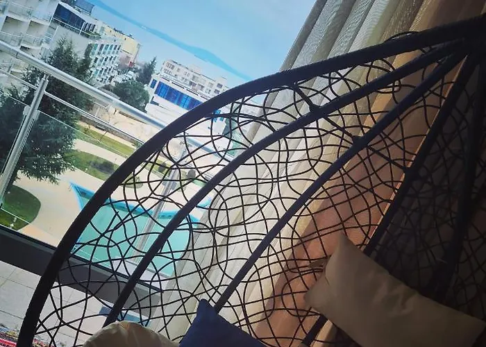 Atlantis Sea View 4* بورغاس